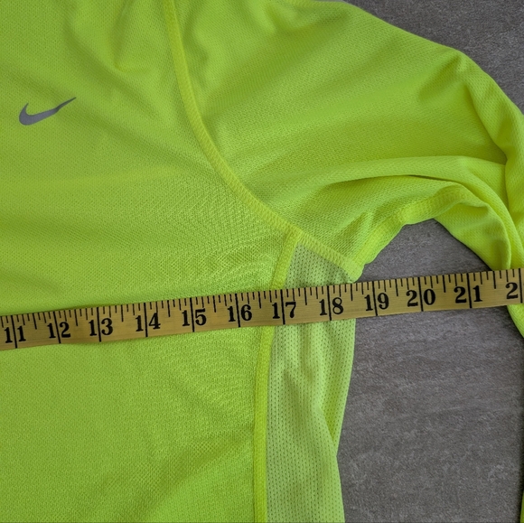 Nike Pullover Running Mens Small Neon Yellow Dri-Fit Quarter Zip Golf Athletic - Picture 6 of 9
